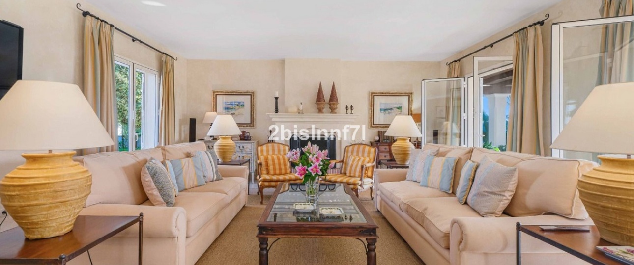 Resale - Villa - Marbella - Elviria