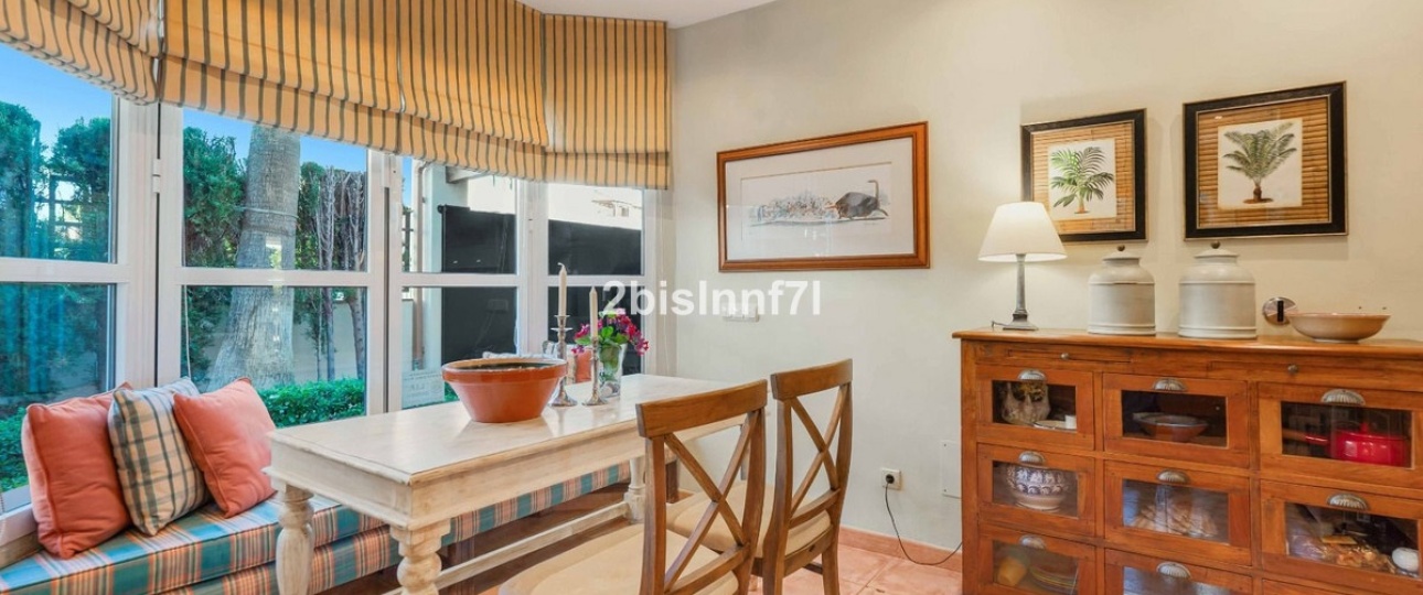 Resale - Villa - Marbella - Elviria