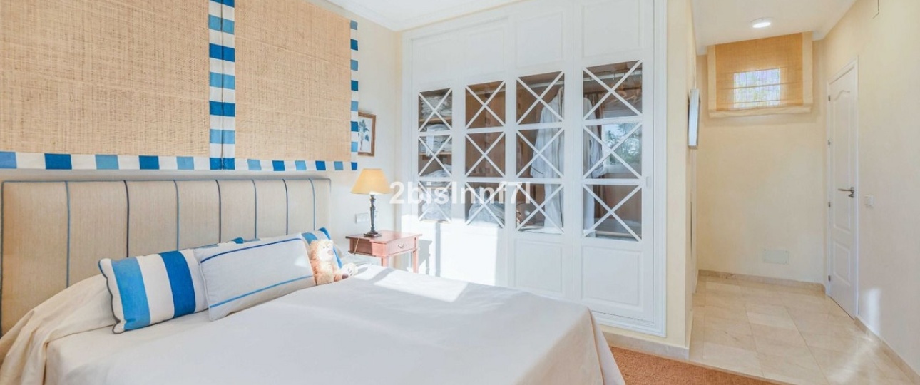 Resale - Villa - Marbella - Elviria