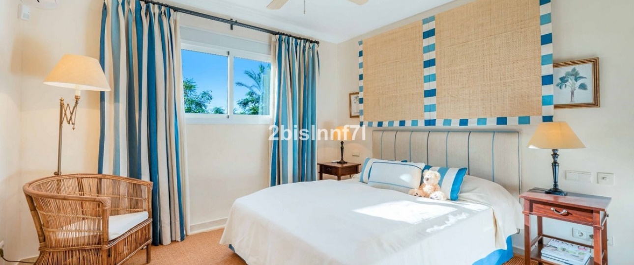Resale - Villa - Marbella - Elviria