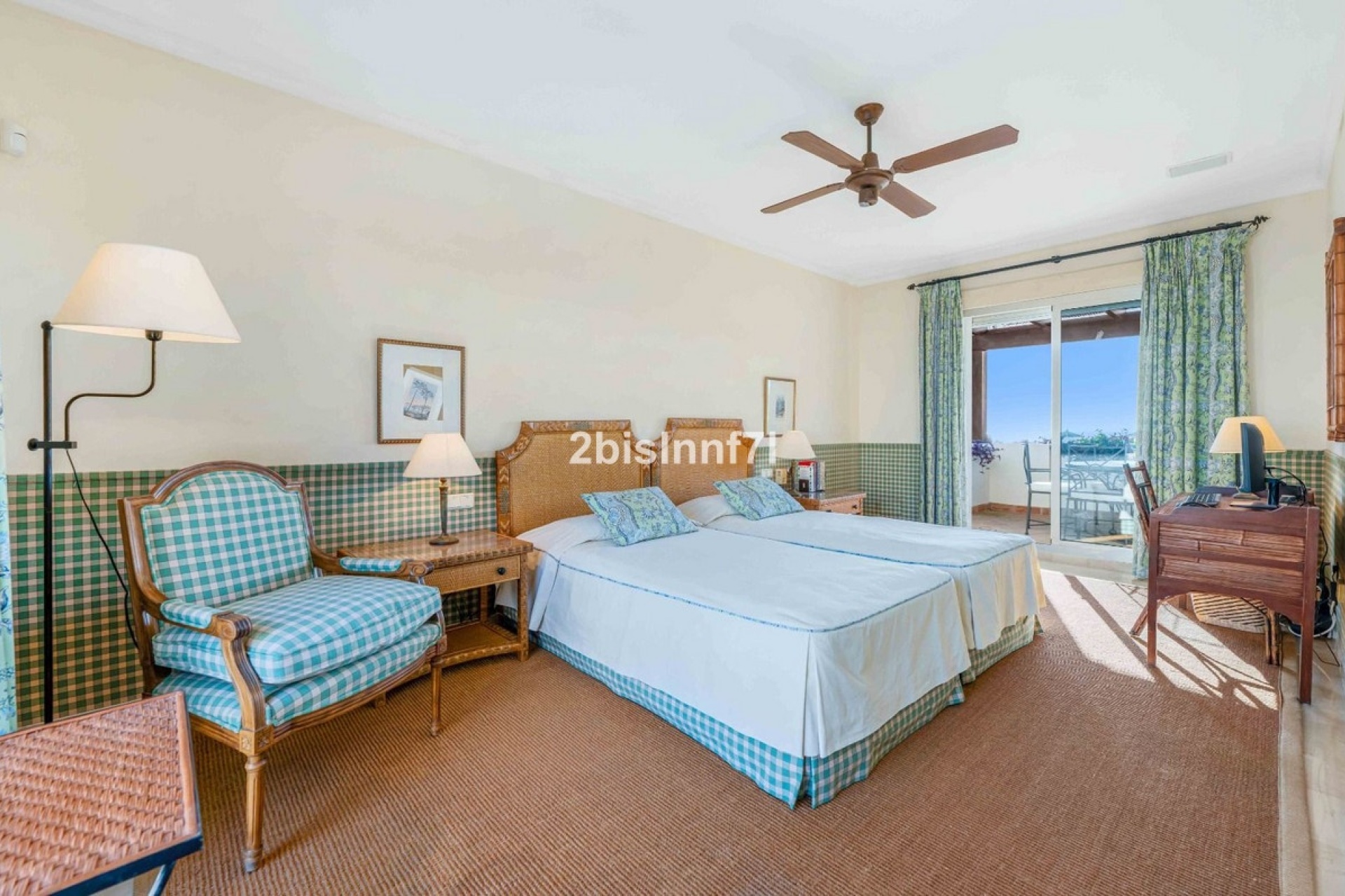 Resale - Villa - Marbella - Elviria