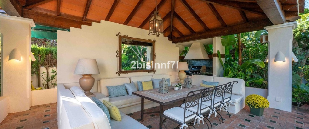Resale - Villa - Marbella - Elviria