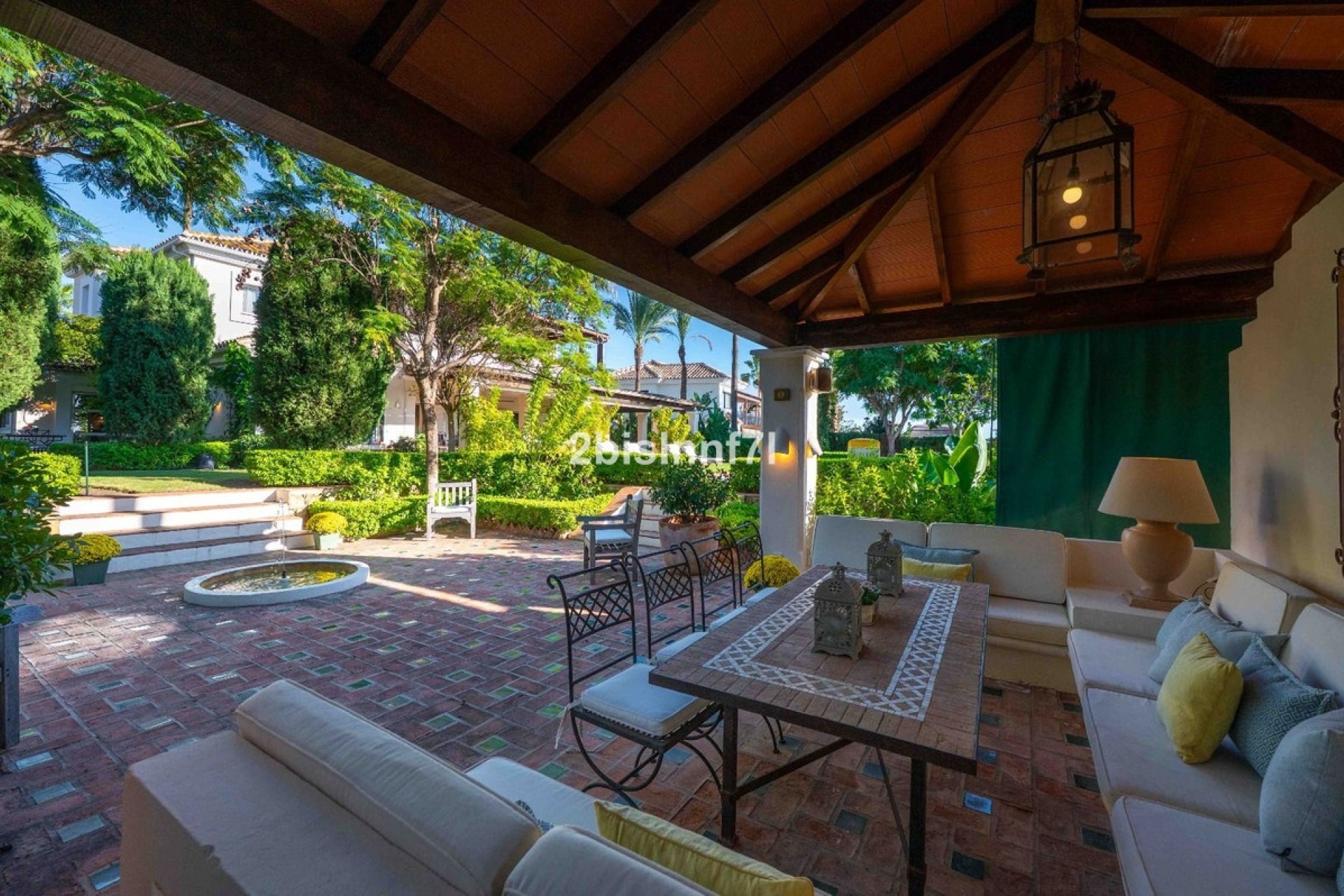Resale - Villa - Marbella - Elviria