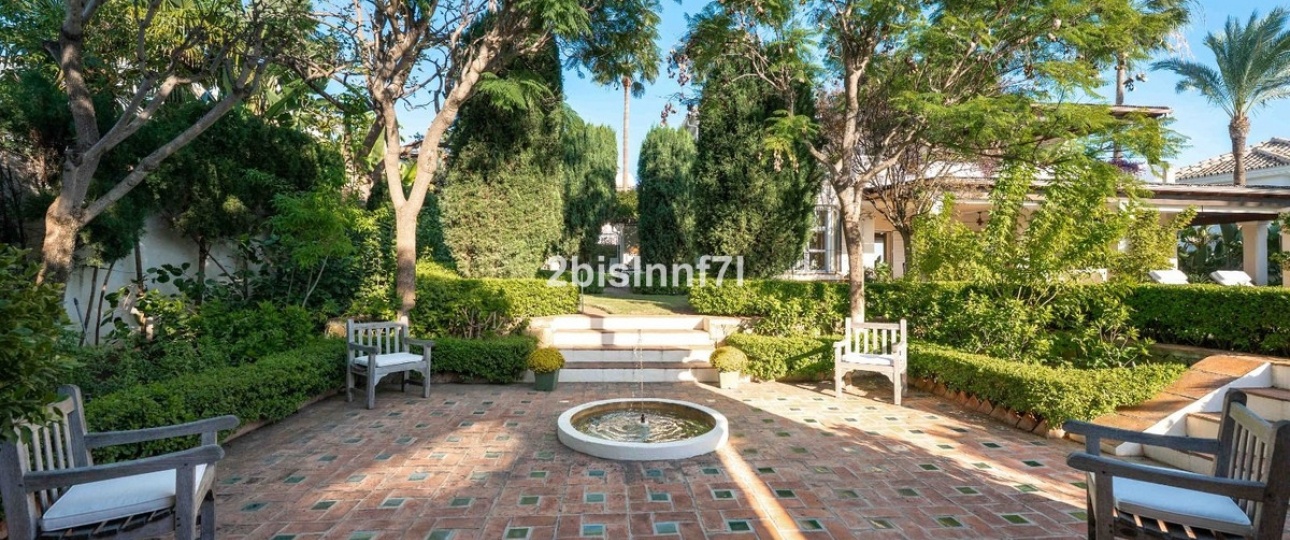 Resale - Villa - Marbella - Elviria
