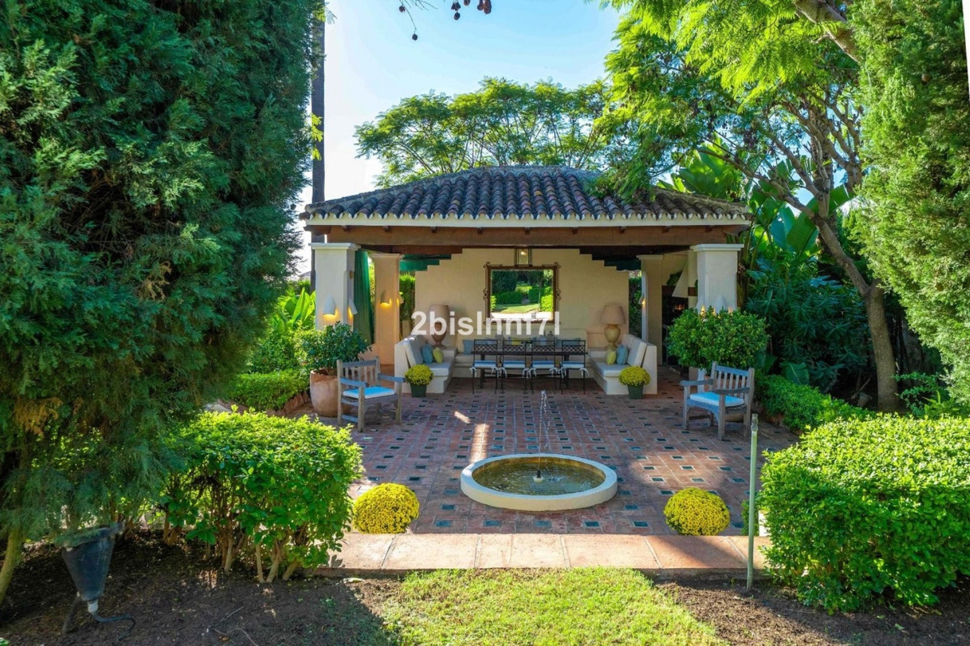 Resale - Villa - Marbella - Elviria