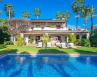 Resale - Villa - Marbella - Elviria