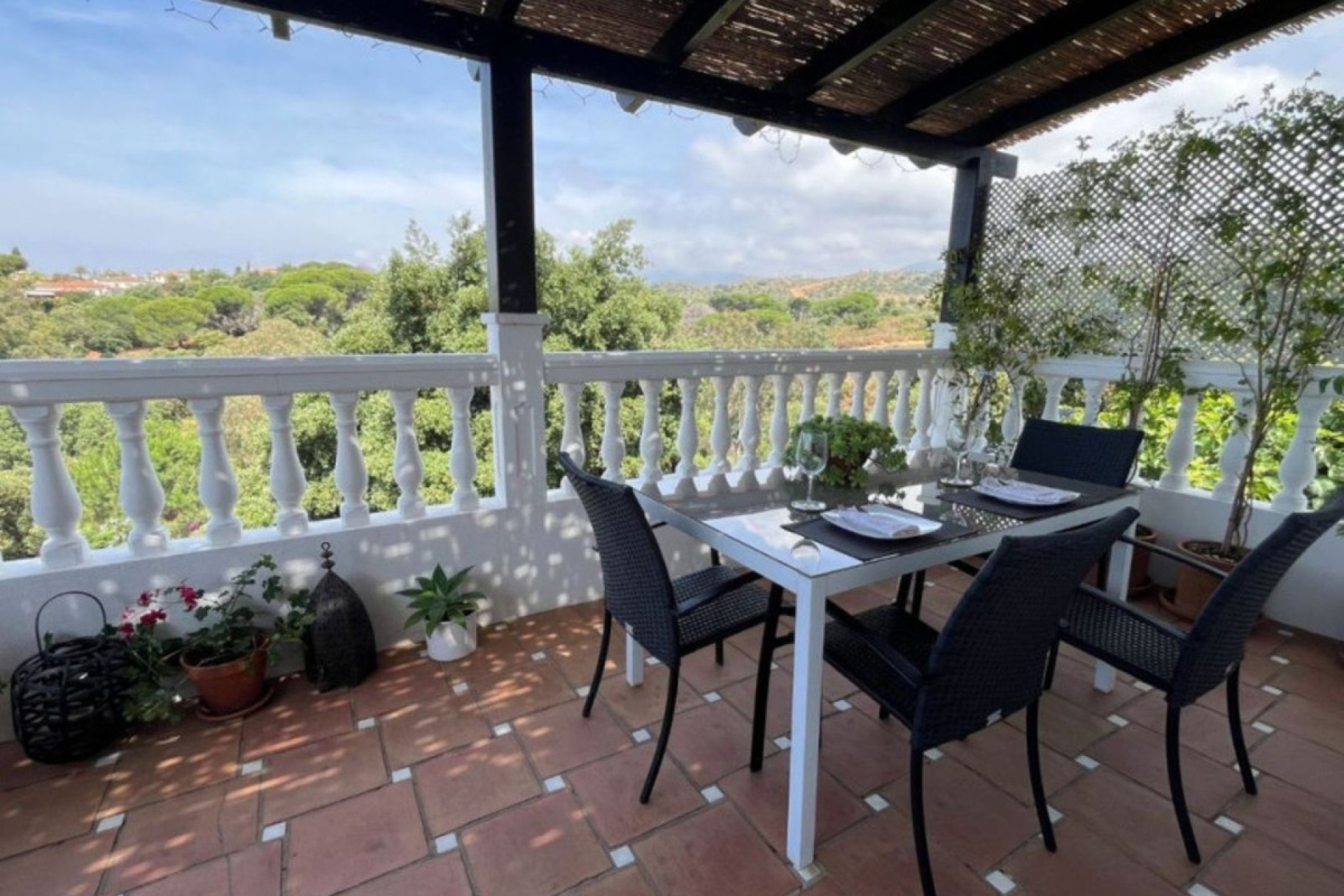 Resale - Villa - Marbella - Elviria