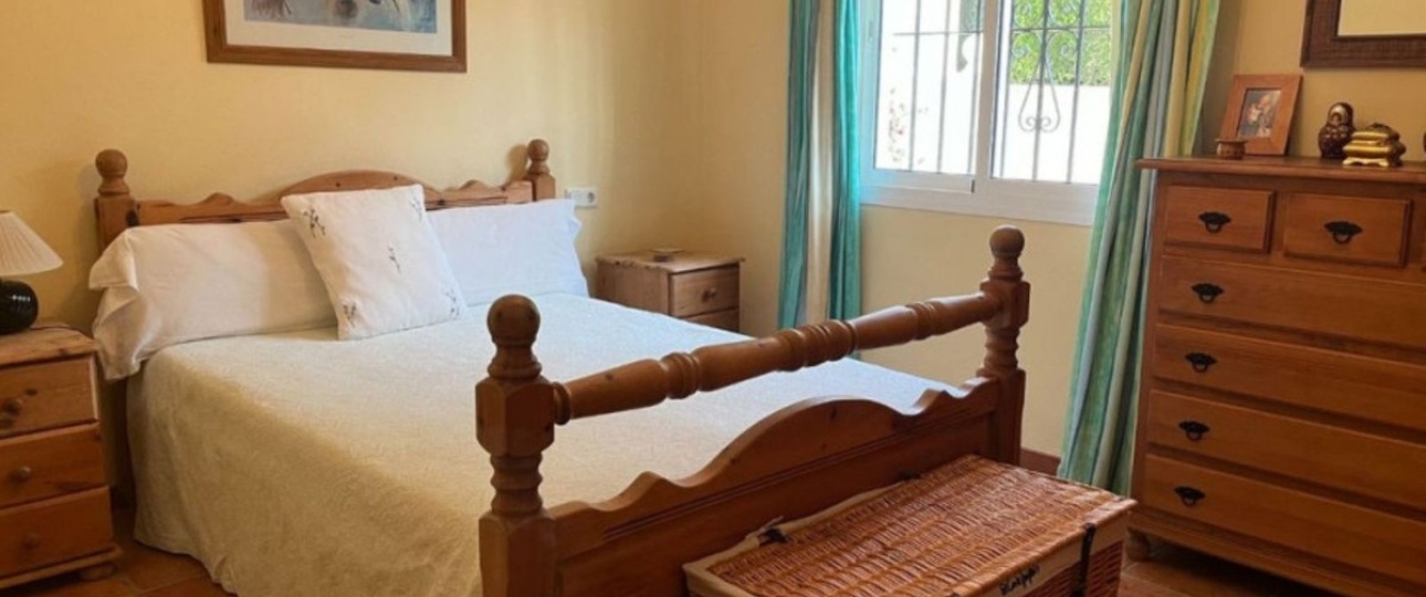 Resale - Villa - Marbella - Elviria