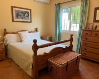Resale - Villa - Marbella - Elviria