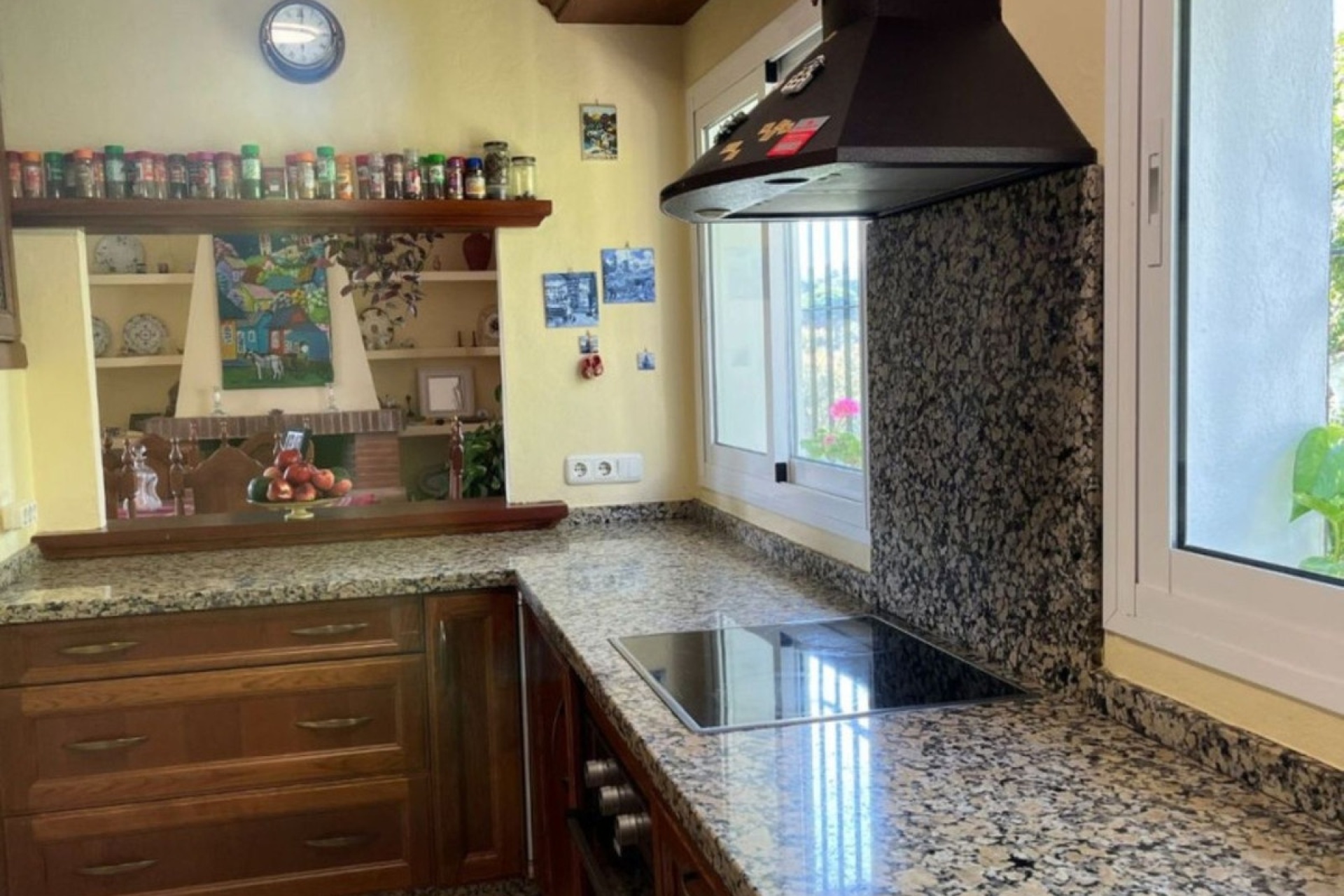 Resale - Villa - Marbella - Elviria