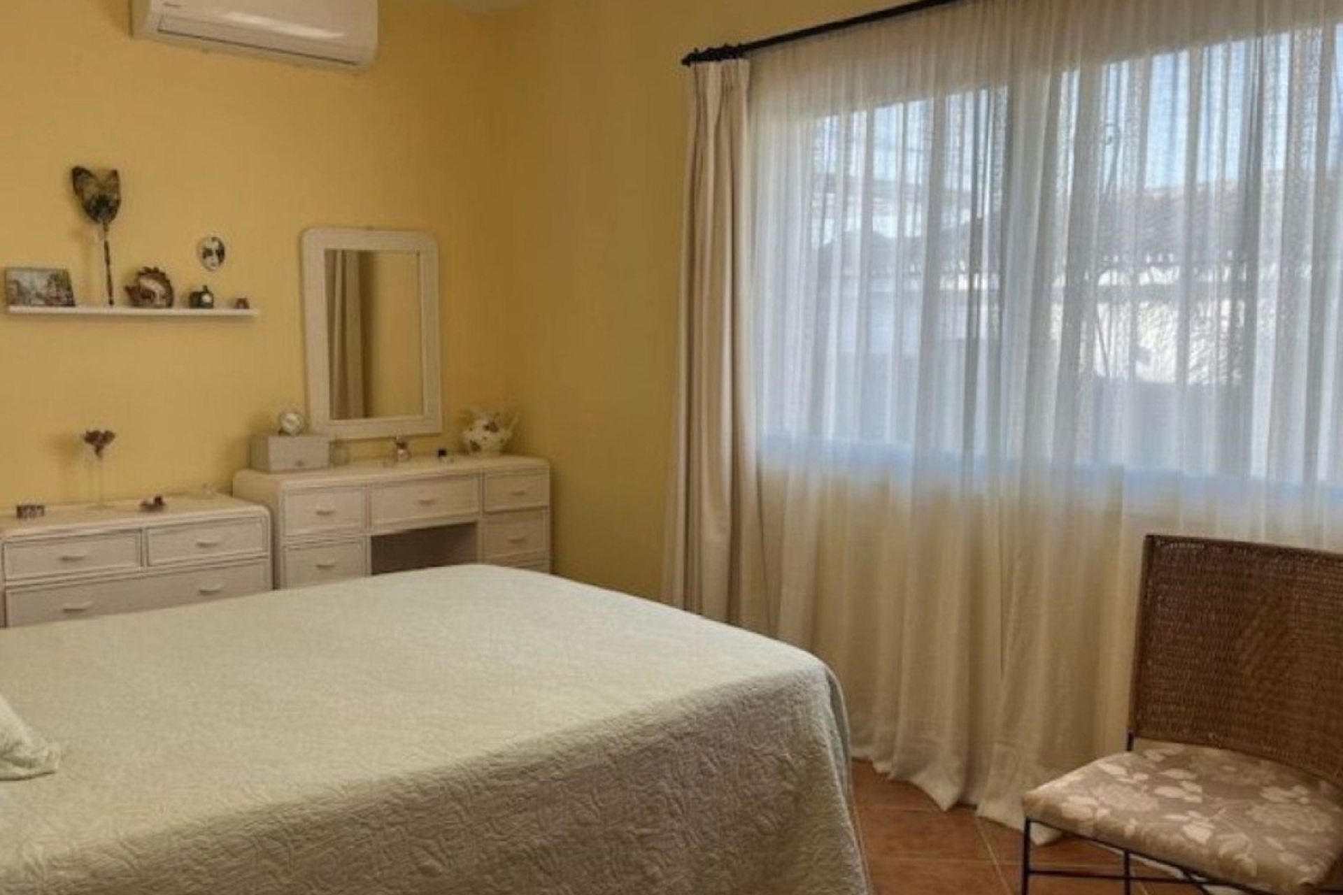 Resale - Villa - Marbella - Elviria