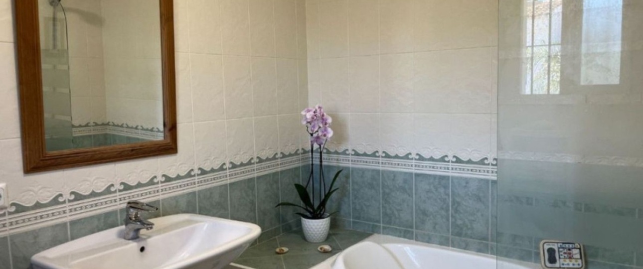 Resale - Villa - Marbella - Elviria
