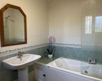 Resale - Villa - Marbella - Elviria