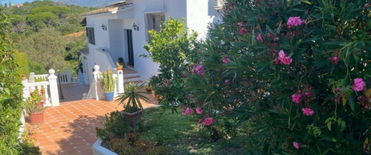 Resale - Villa - Marbella - Elviria