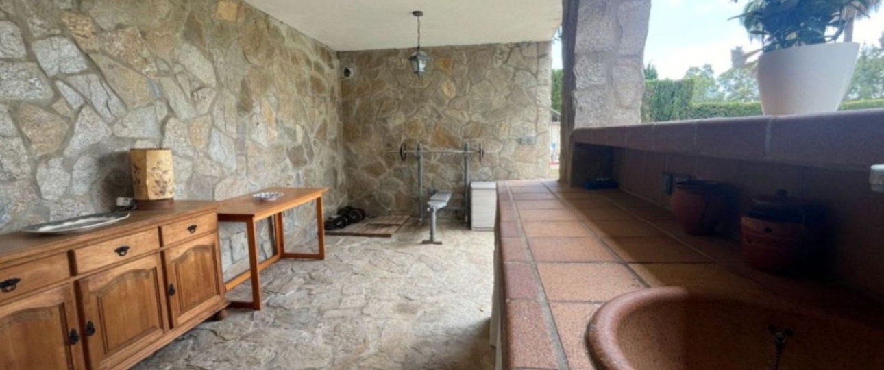 Resale - Villa - Marbella - Elviria
