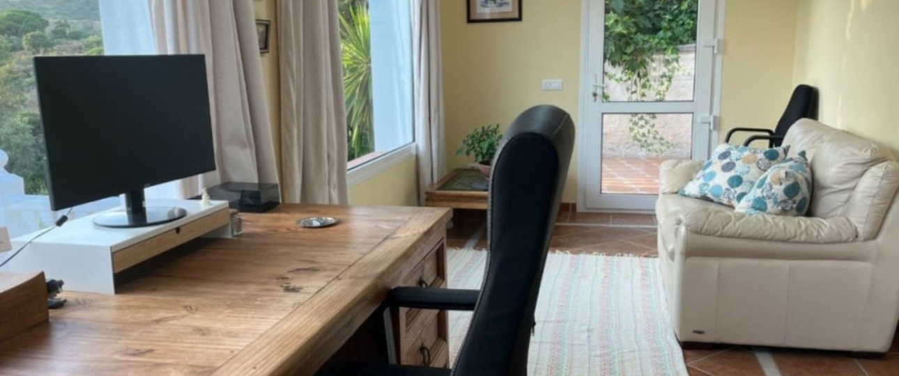 Resale - Villa - Marbella - Elviria