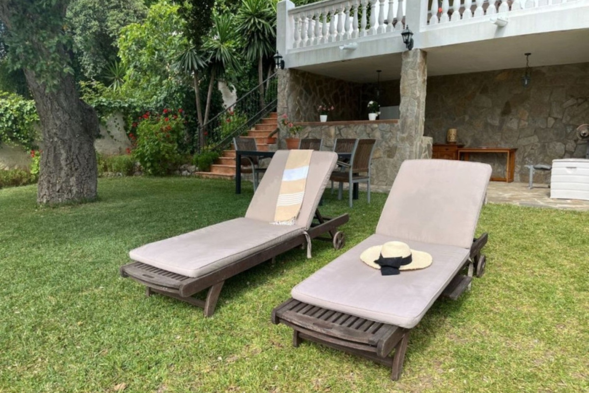 Resale - Villa - Marbella - Elviria