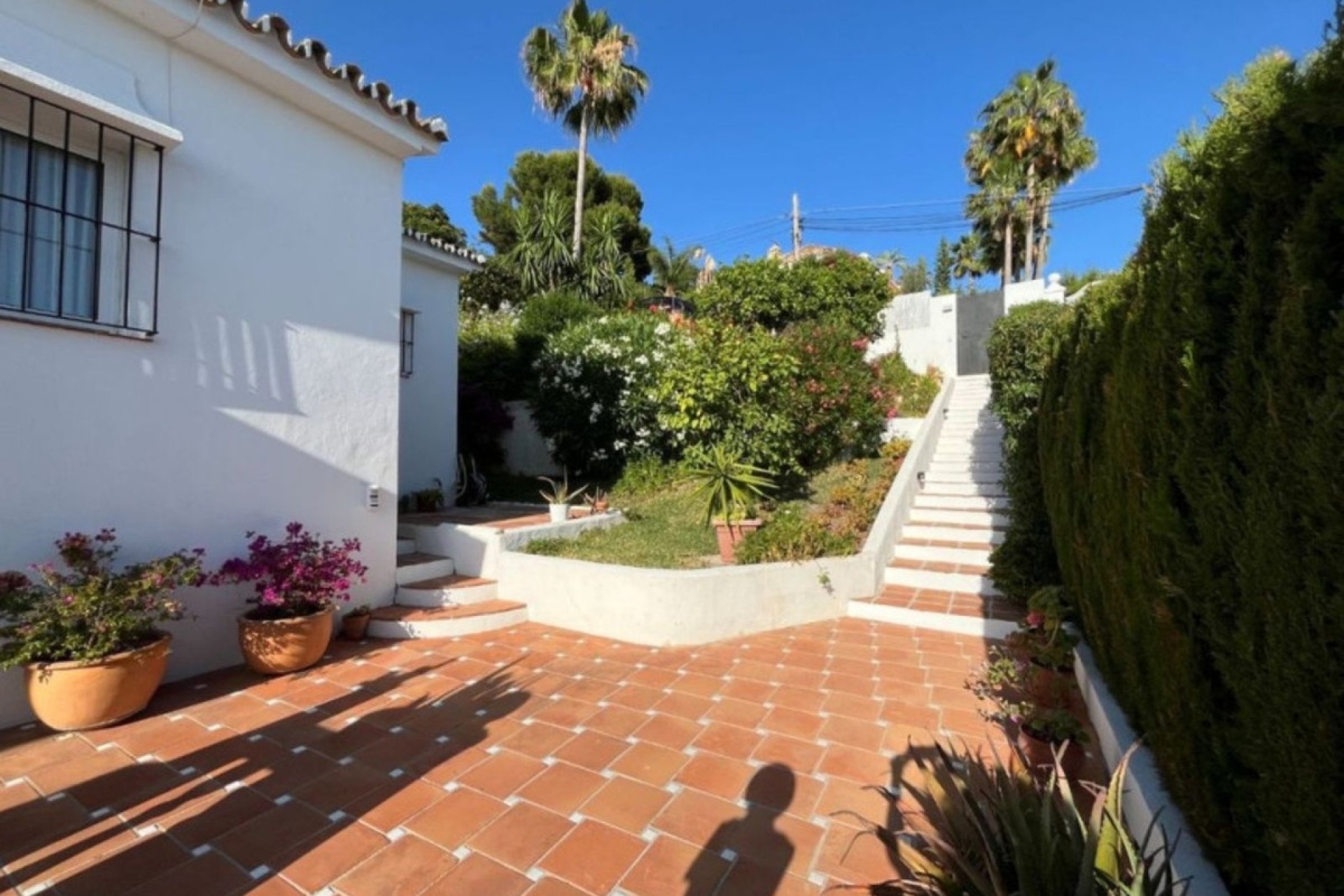 Resale - Villa - Marbella - Elviria
