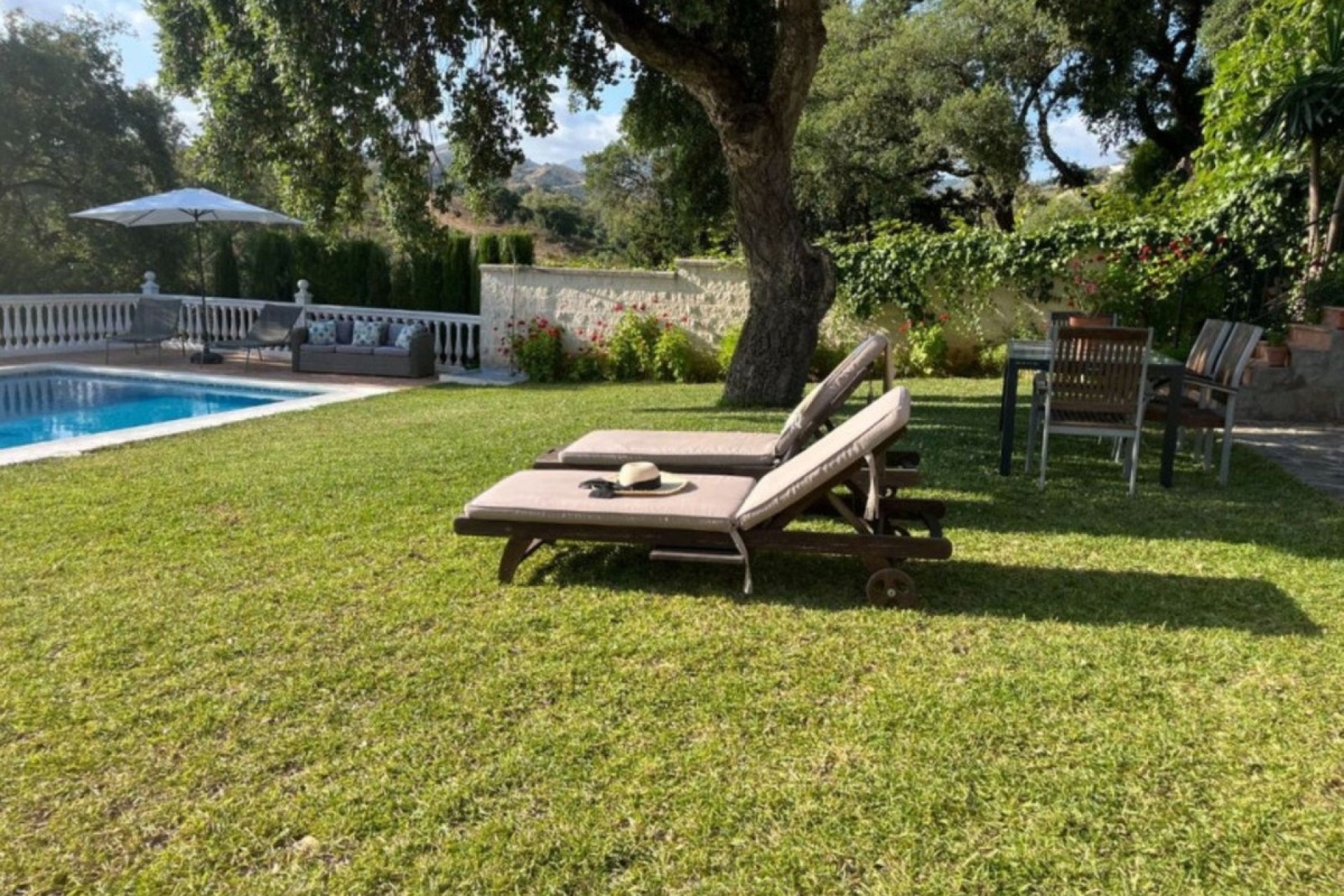 Resale - Villa - Marbella - Elviria