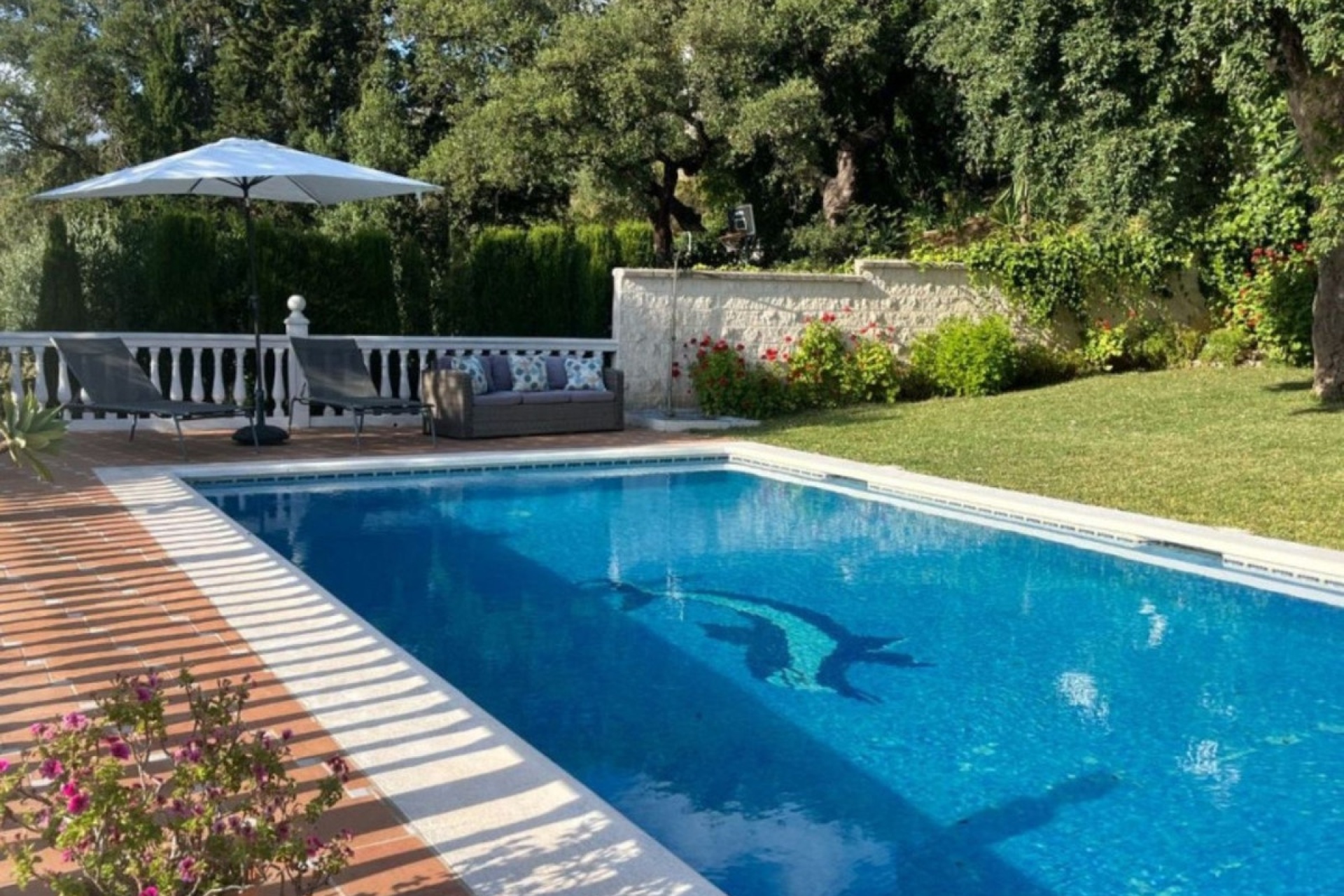 Resale - Villa - Marbella - Elviria