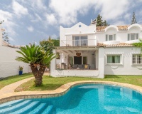 Resale - Villa - Marbella - Elviria