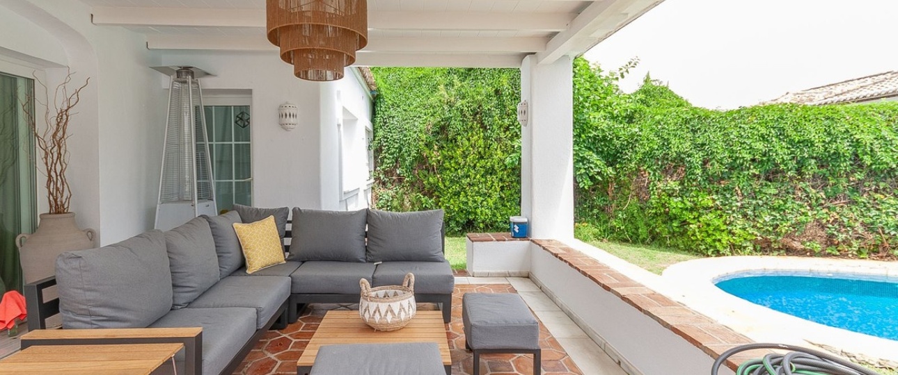 Resale - Villa - Marbella - Elviria