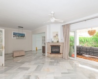 Resale - Villa - Marbella - Elviria
