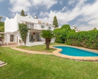 Resale - Villa - Marbella - Elviria