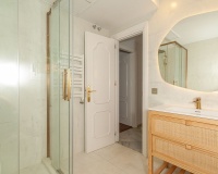 Resale - Villa - Marbella - Elviria