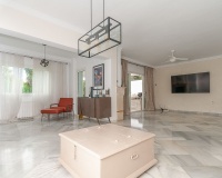 Resale - Villa - Marbella - Elviria