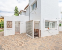 Resale - Villa - Marbella - Elviria