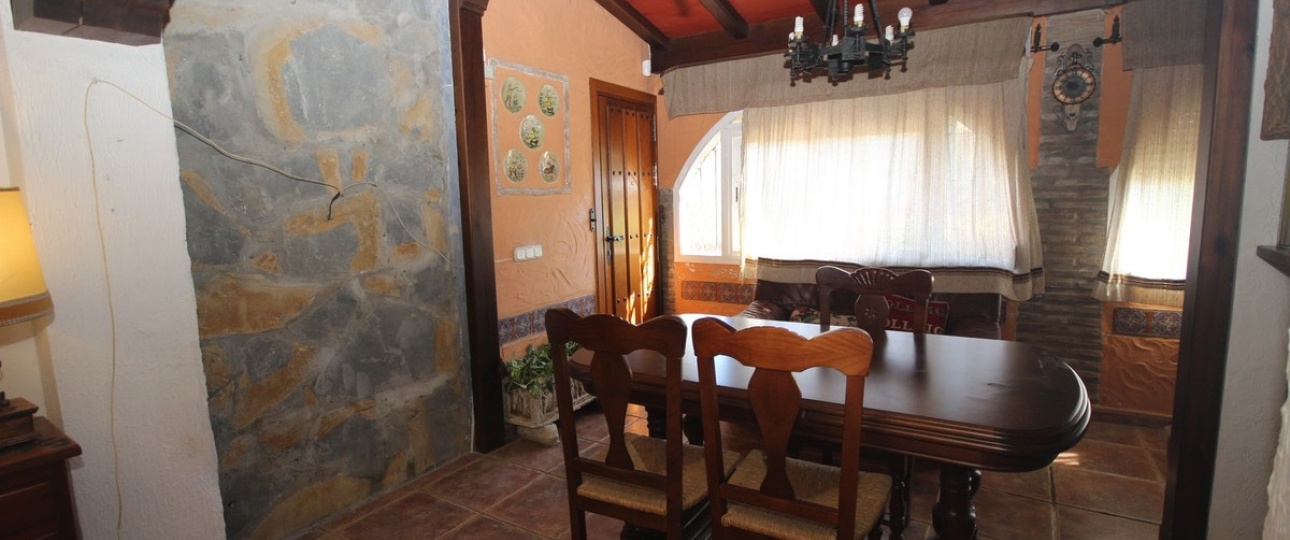 Resale - Villa - Marbella - Elviria