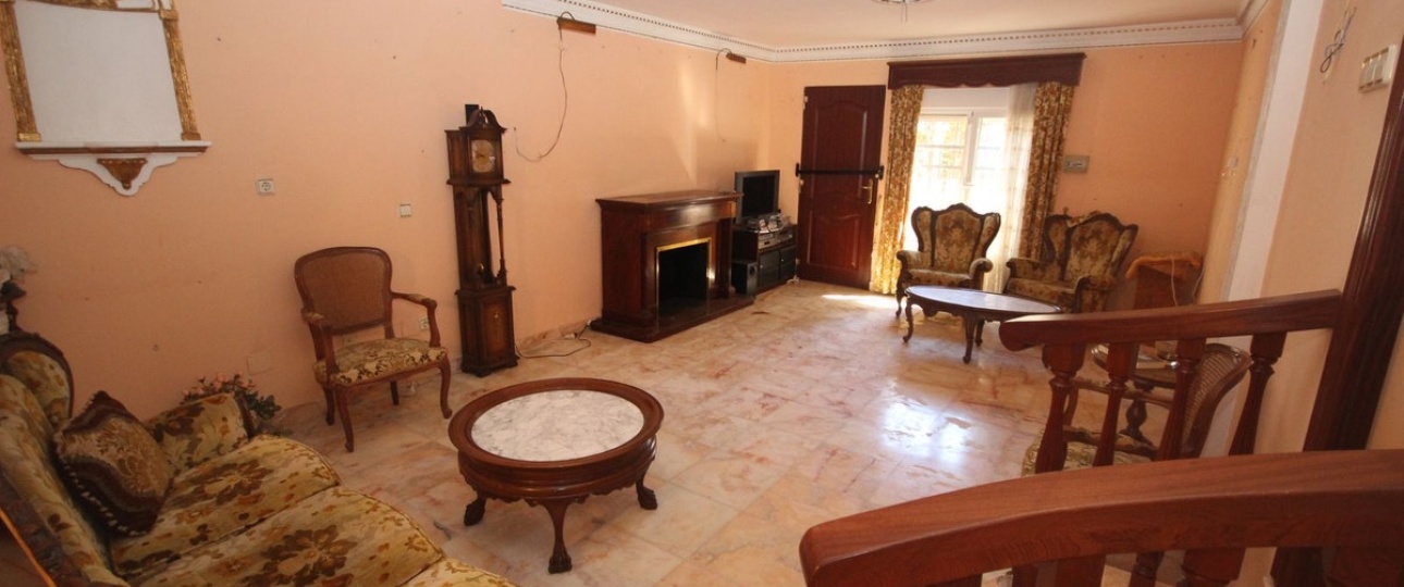 Resale - Villa - Marbella - Elviria