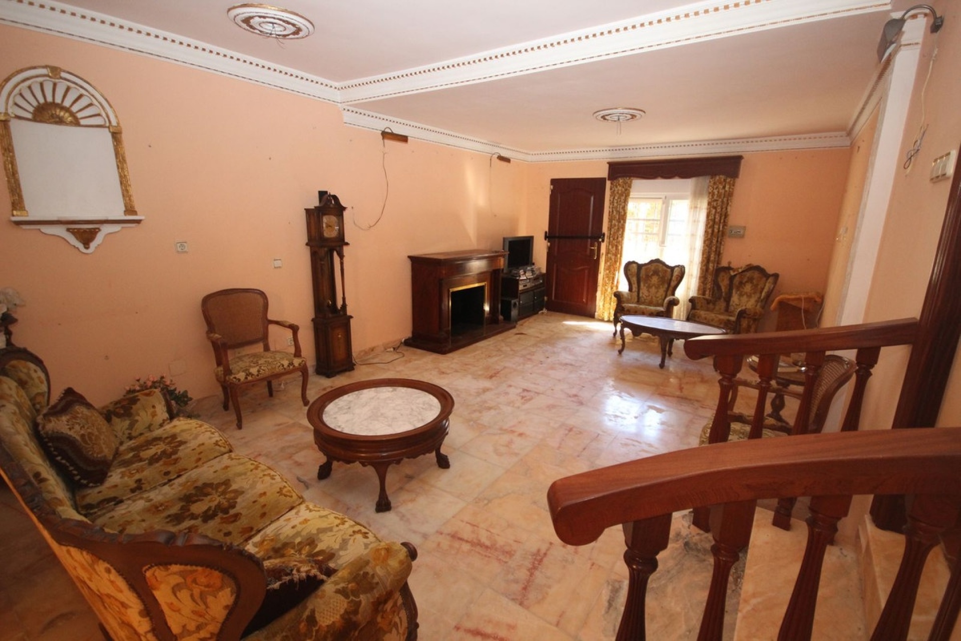 Resale - Villa - Marbella - Elviria