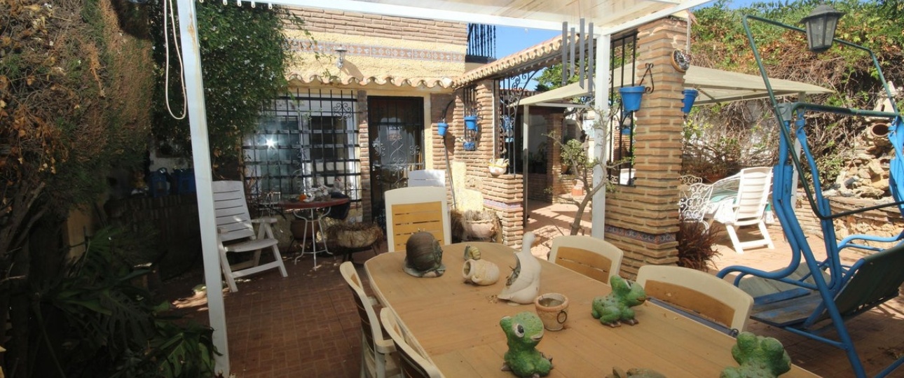 Resale - Villa - Marbella - Elviria