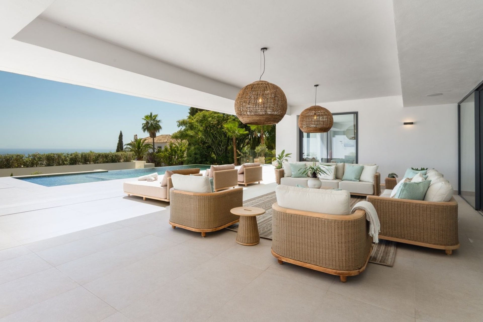 Resale - Villa - Marbella - Elviria