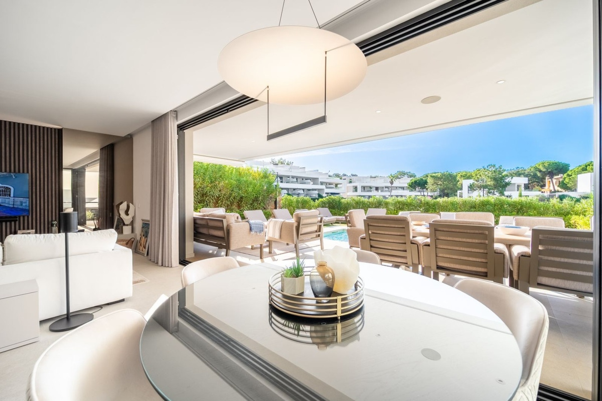 Resale - Villa - Marbella - Elviria