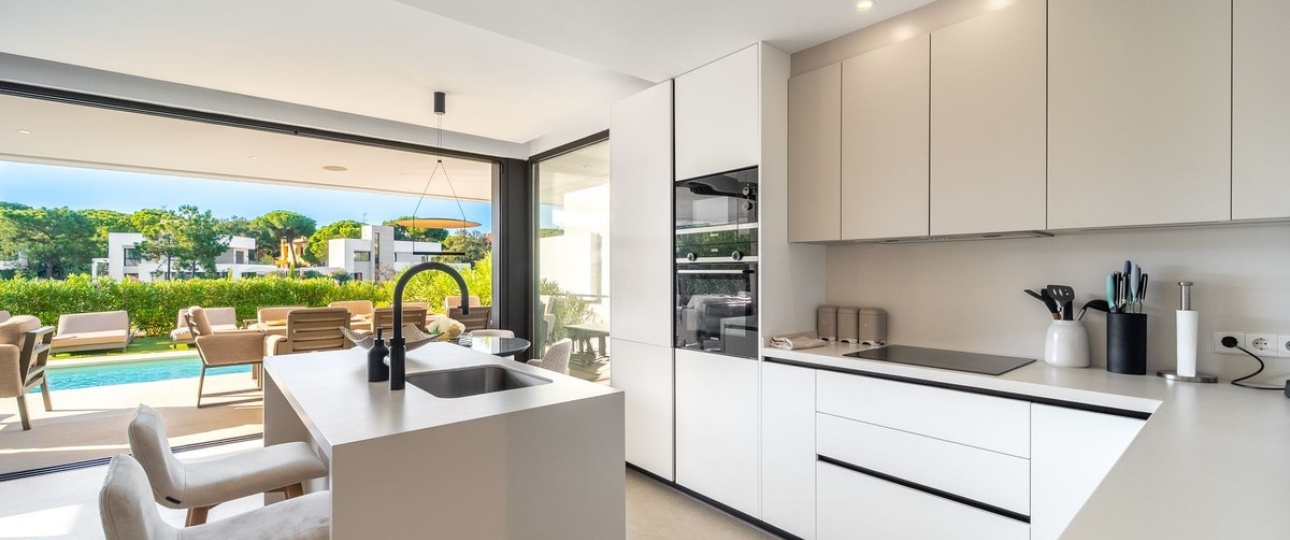 Resale - Villa - Marbella - Elviria