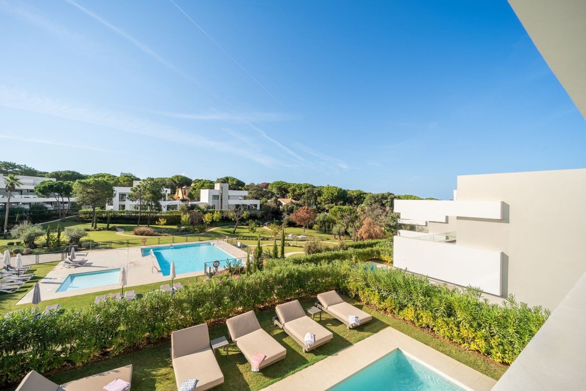 Resale - Villa - Marbella - Elviria