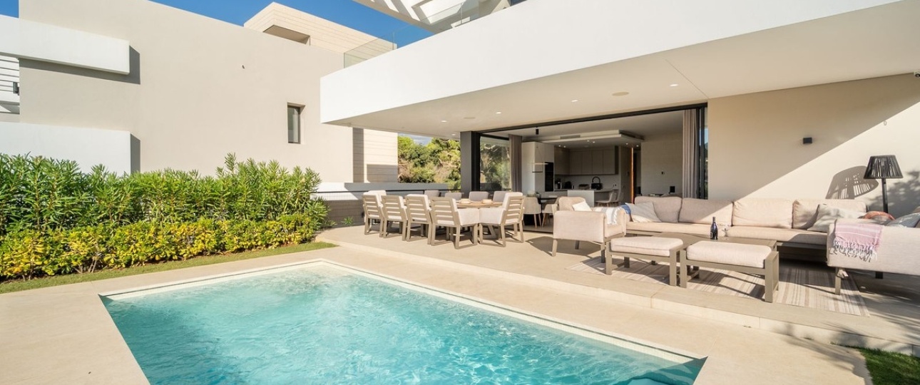 Resale - Villa - Marbella - Elviria