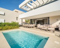 Resale - Villa - Marbella - Elviria