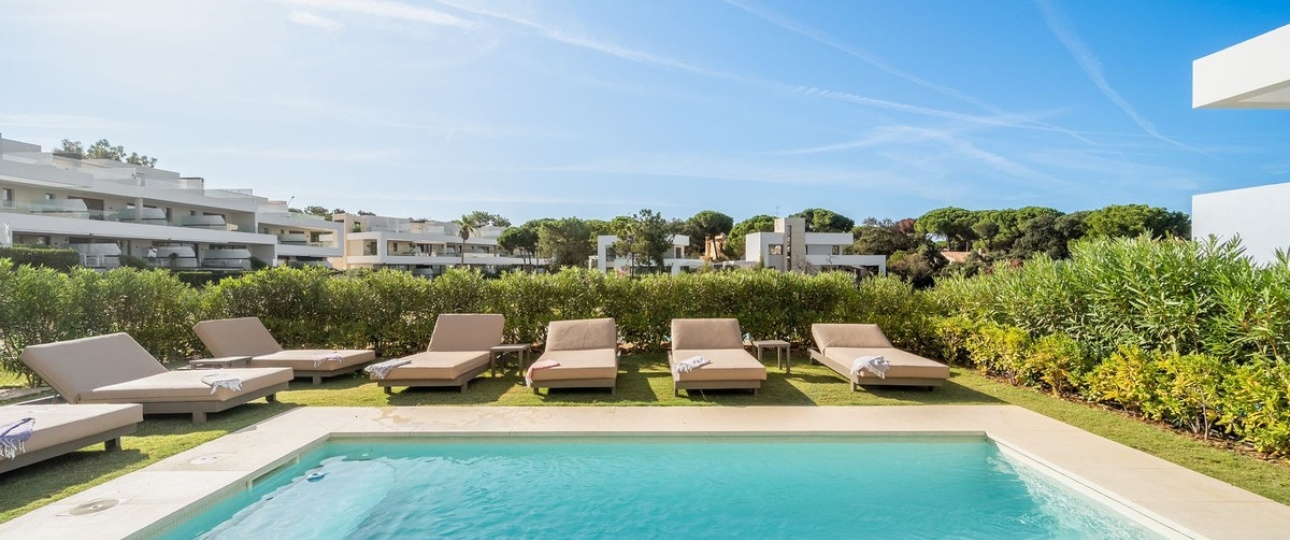 Resale - Villa - Marbella - Elviria