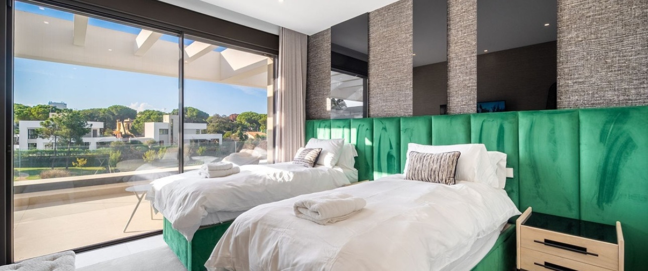 Resale - Villa - Marbella - Elviria