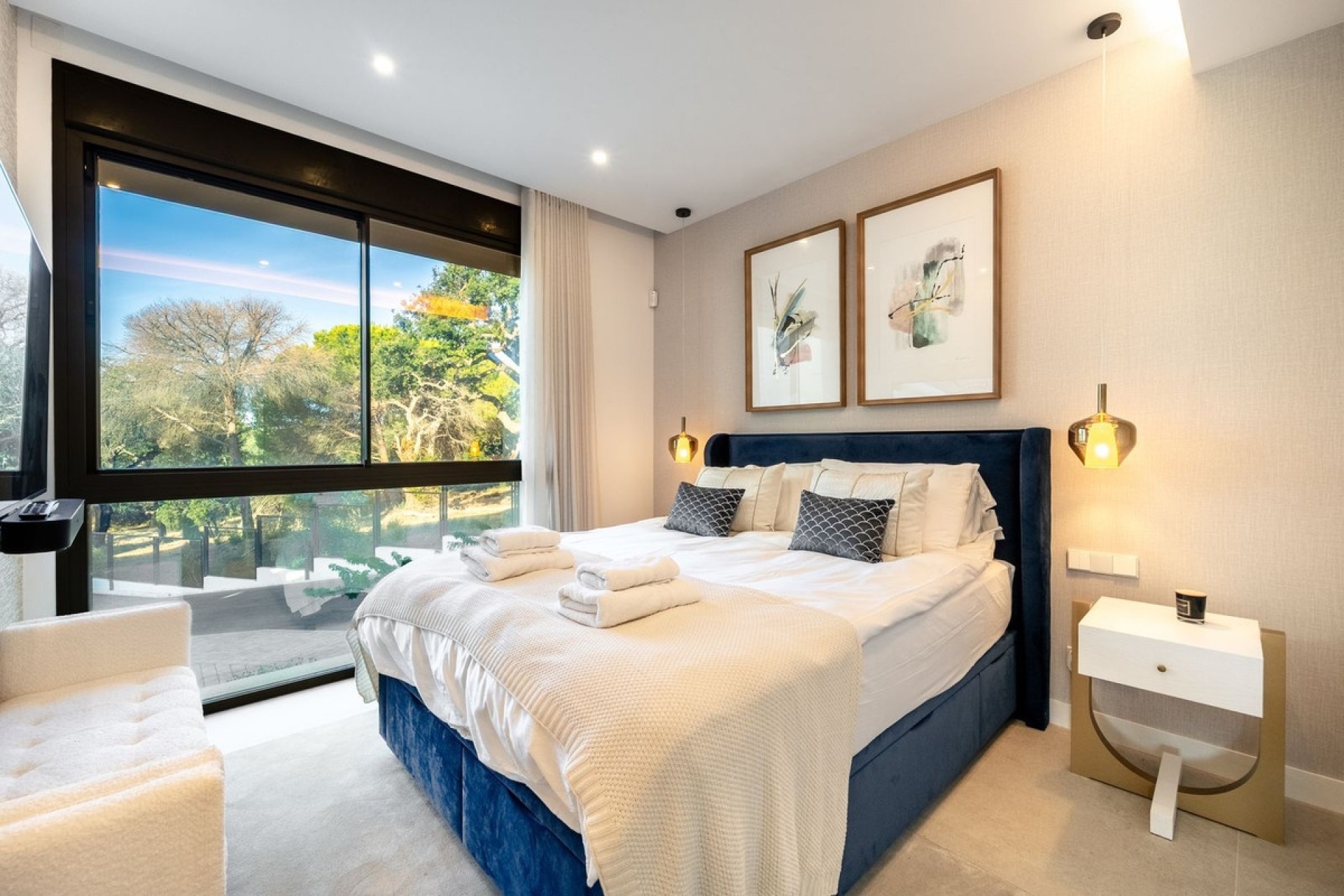 Resale - Villa - Marbella - Elviria