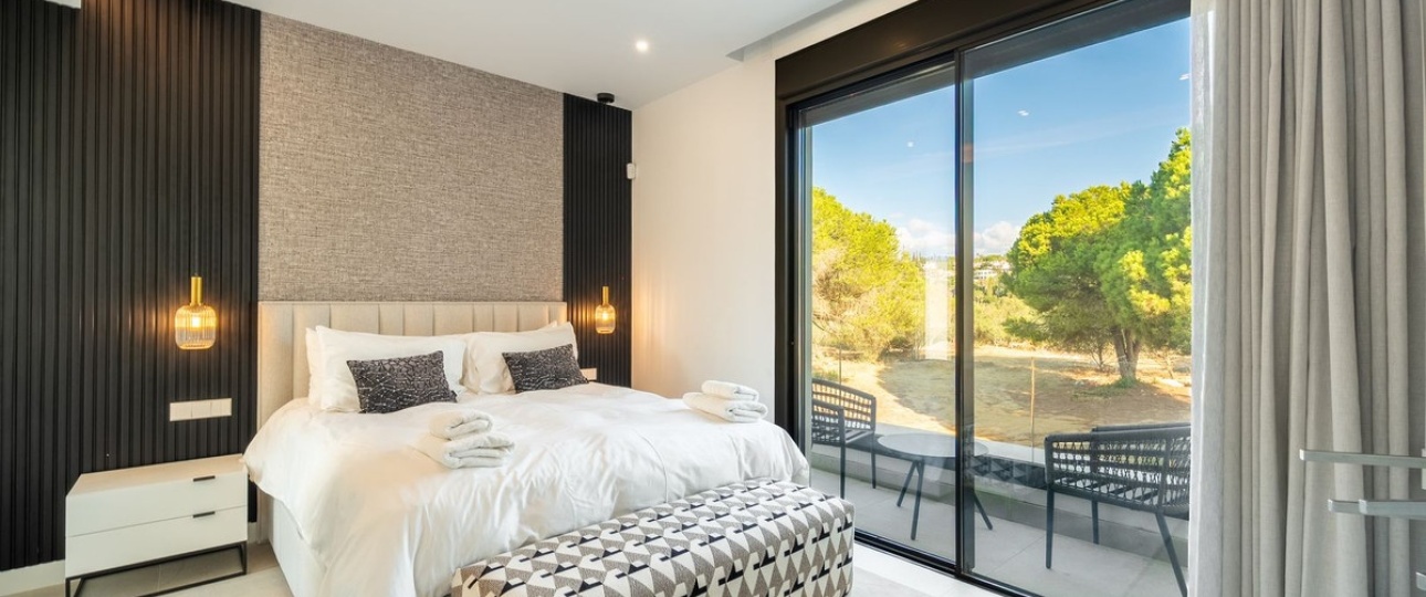 Resale - Villa - Marbella - Elviria