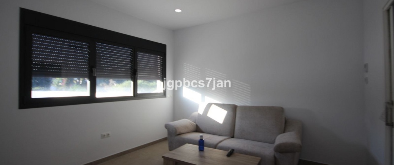 Resale - Villa - Marbella - Elviria