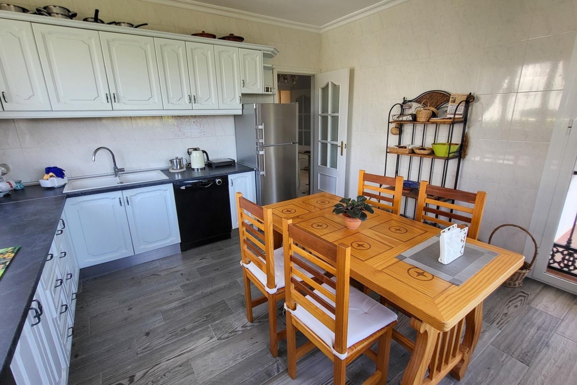 Resale - Villa - Marbella - Elviria