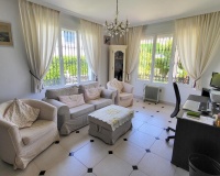 Resale - Villa - Marbella - Elviria