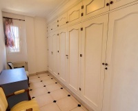 Resale - Villa - Marbella - Elviria