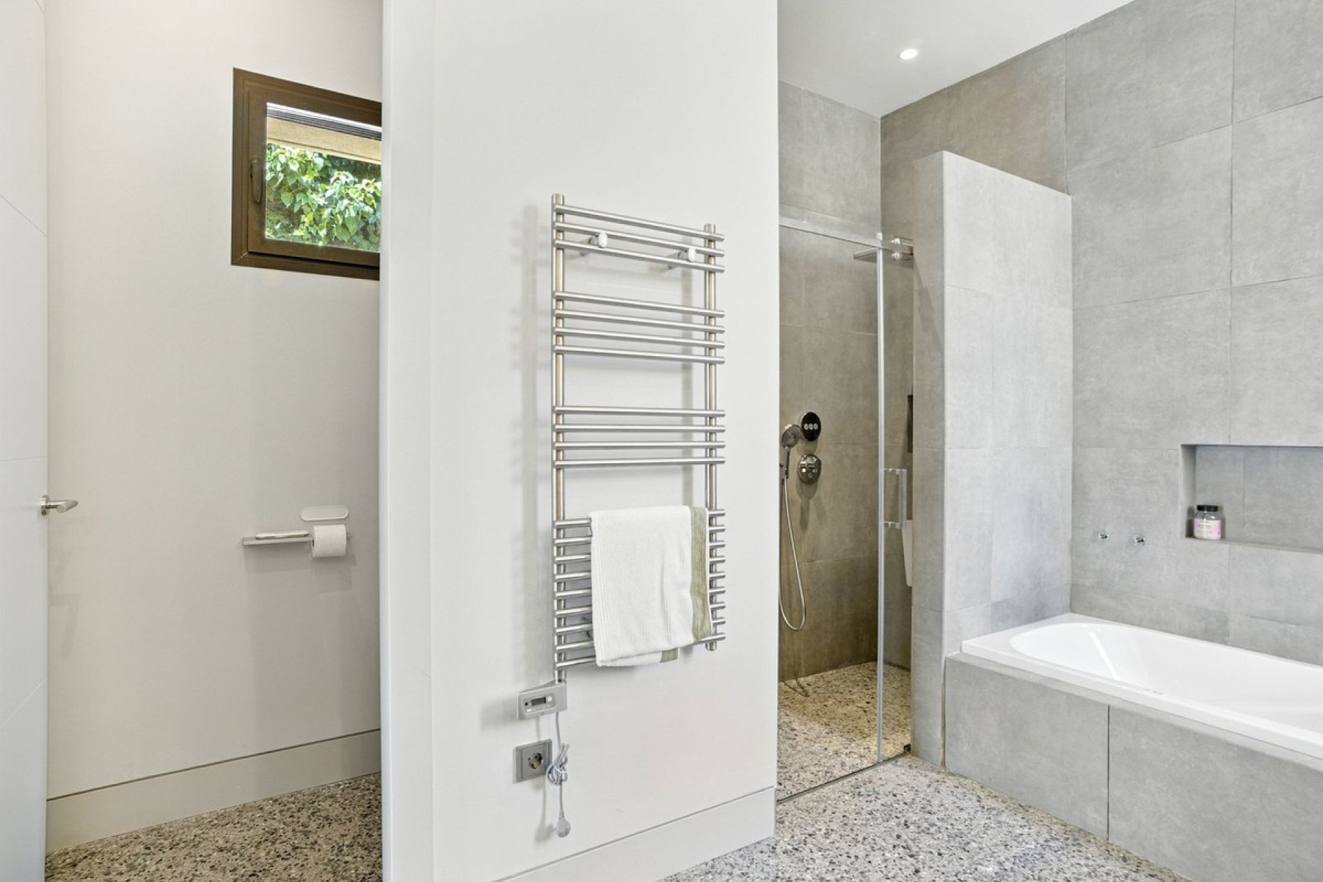 Resale - Villa - Marbella - Elviria